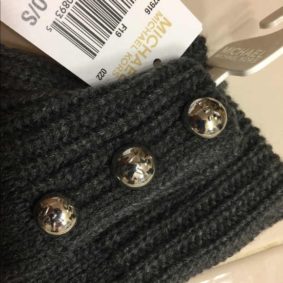 Michael Kors Grey Metal Button Gloves BNWT - Picture 3 of 5